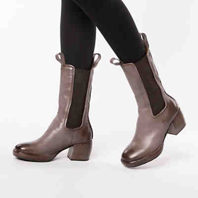 A57202-0101 Chelsea Boots 2