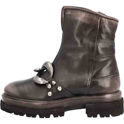 Klassische Stiefel 2