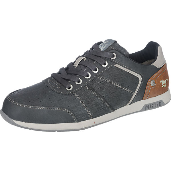 MUSTANG Sneakers