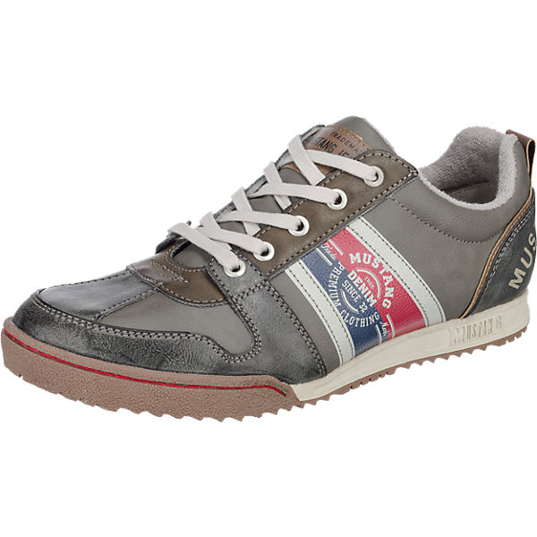MUSTANG Sneakers