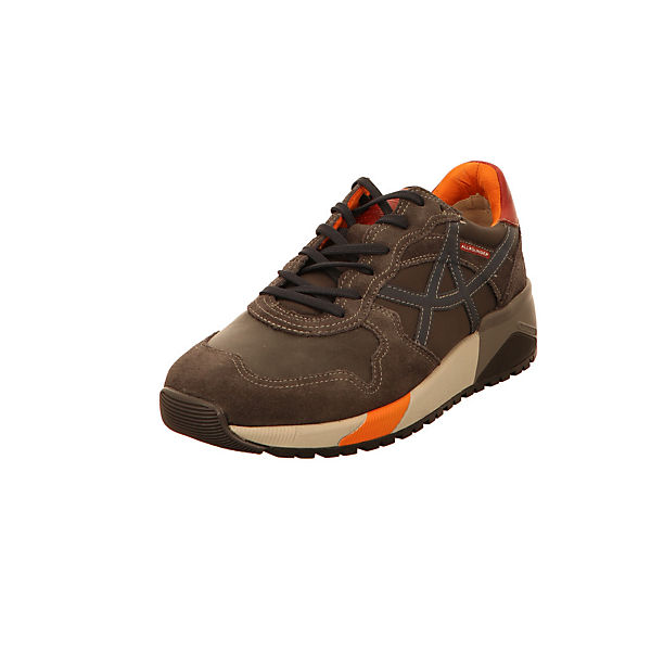 Sportliche Halbschuhe