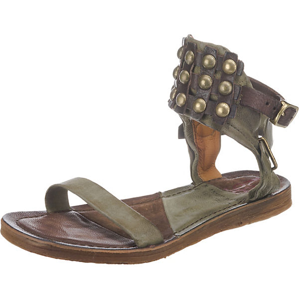 Klassische Sandalen