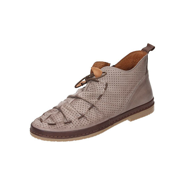 Schnürschuhe
