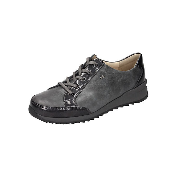 Schnürschuhe