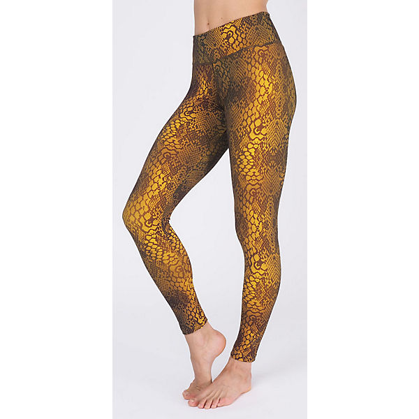Yoga Hosen Devi