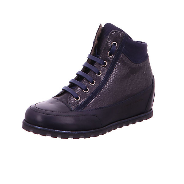 Sneakers High