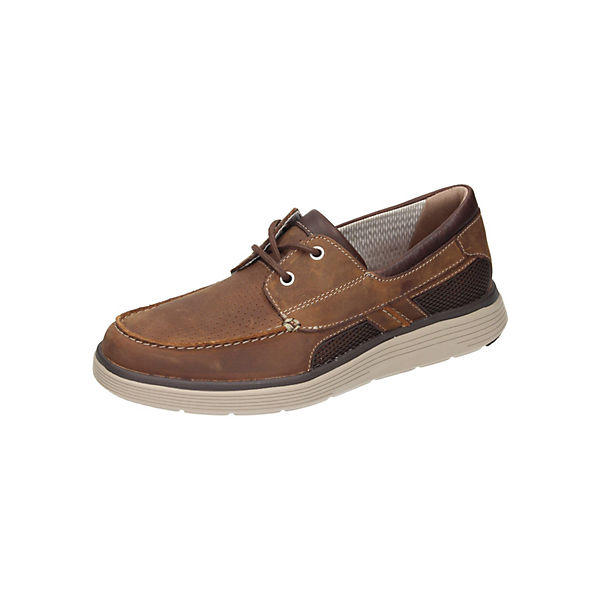 Schnürschuhe