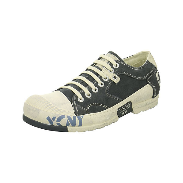 Schnürschuhe