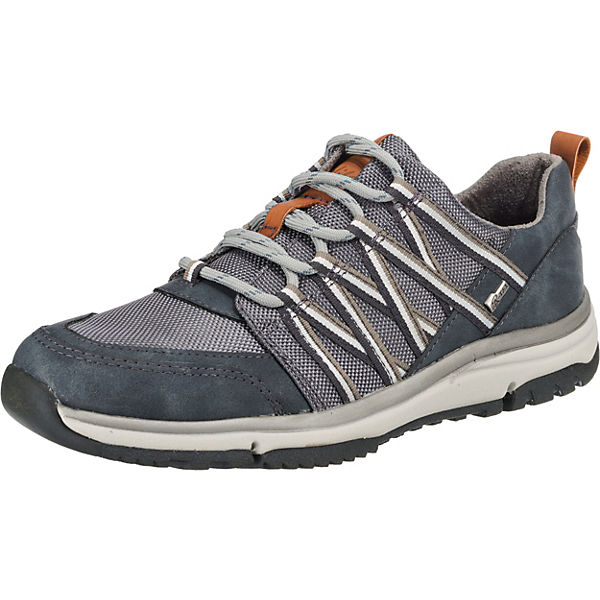 Schnürschuhe
