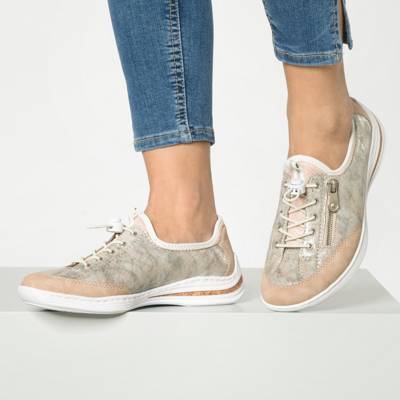 Sportliche Slipper 2