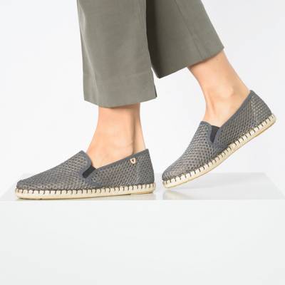 Sportliche Slipper 2