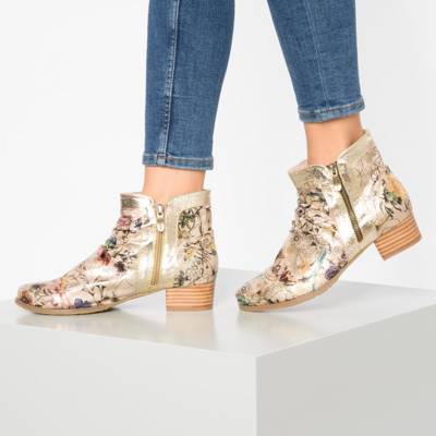 Ankle Boots 2