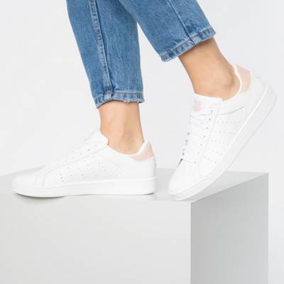 Clean Court CMF Sneakers Low 2