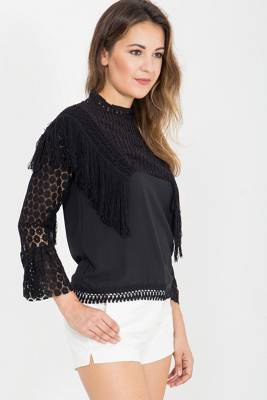 Spitzenbluse mit breiter Fransenbordüre Langarmblusen