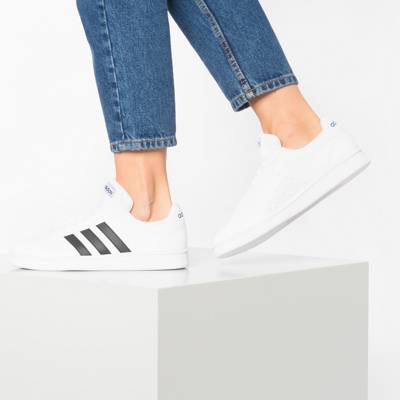 Grand Court Base Sneakers Low 2