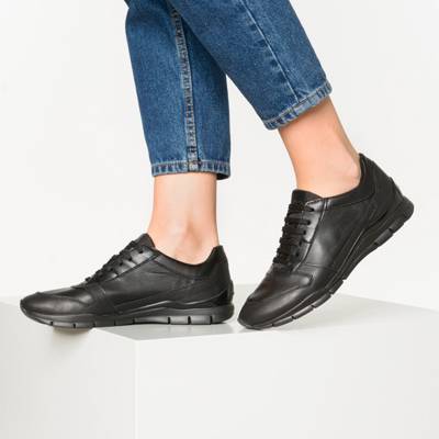 Sukie Sneakers Low 2