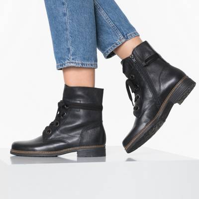 Schnürstiefeletten 2