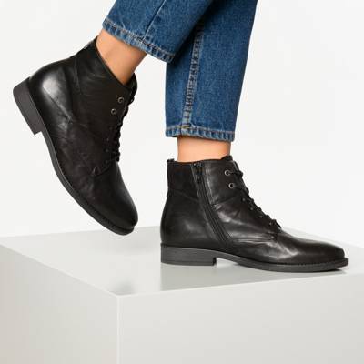 Schnürstiefeletten 2