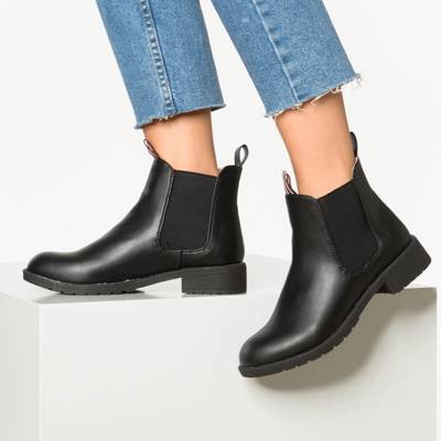 Chelsea Boots 2