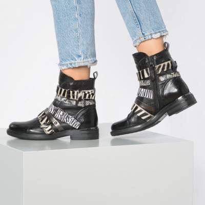 Schnürstiefeletten 2