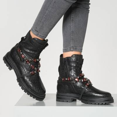 Schnürstiefeletten 2