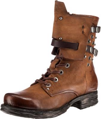 Schnürstiefeletten