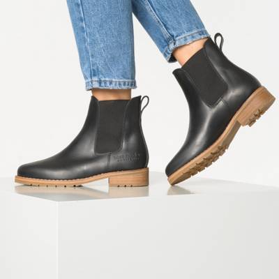 Josslyn Chelsea Boots 2