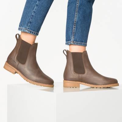 Josslyn Chelsea Boots 2
