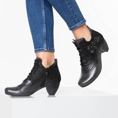 Schnürstiefeletten 2