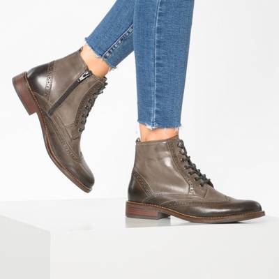 Schnürstiefeletten 2