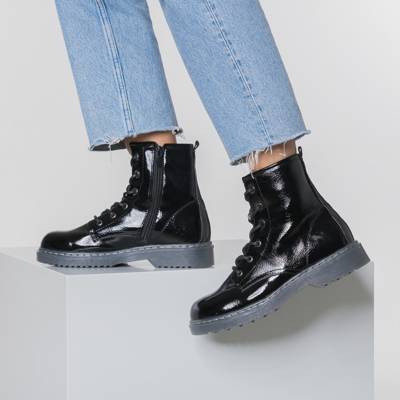 Schnürstiefeletten 2