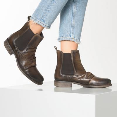 Chelsea Boots 2