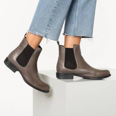 Chelsea Boots 2