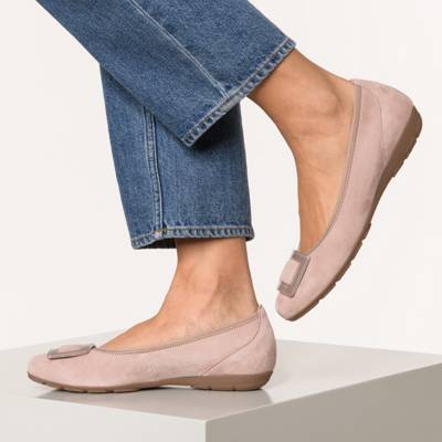 Klassische Ballerinas 2