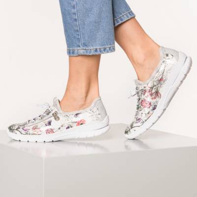 Sportliche Halbschuhe 2