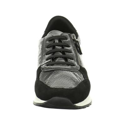 Sneakers schwarz 2