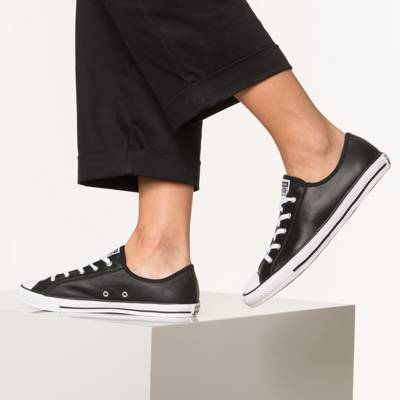 Chuck Taylor All Star Dainty Ox Sneakers Low 2