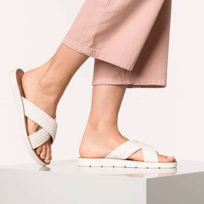 Dounia Pantoletten 2