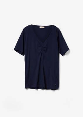 T-Shirt mit V-Ausschnitt T-Shirts 2