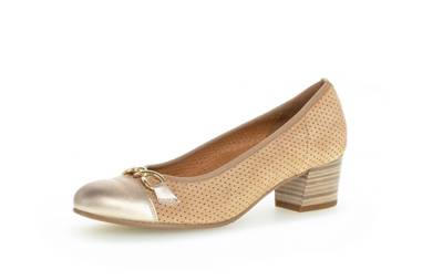 comfortable tan pumps