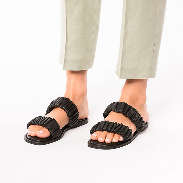 Schuhe Klassische Pantoletten INUOVO Pantoletten schwarz Schuhe Klassische Pantoletten INUOVO Pantoletten schwarz