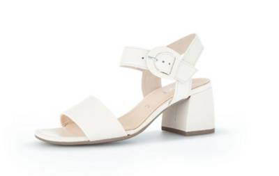 riemchensandalen creme