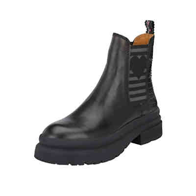 Lario Chelsea Boots