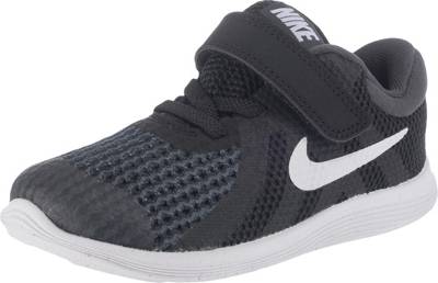 nike performance revolution 4