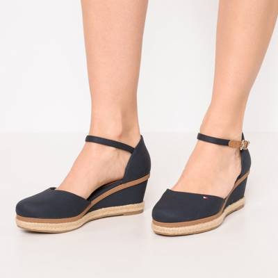 ICONIC ELBA BASIC CLOSED TOE Keilsandaletten 2