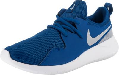 nike tessen sneakers