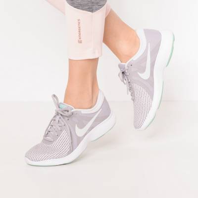 Revolution 4 Laufschuhe 2
