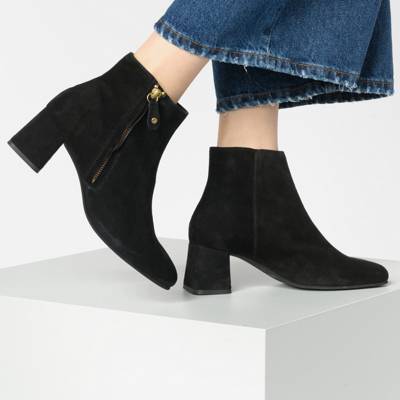 Crystal Klassische Stiefeletten 2