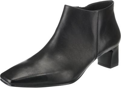 Ebba Ankle Boots