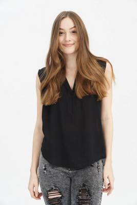 trueprodigy Shirt Mila mit elegantem V-Ausschnitt Tops